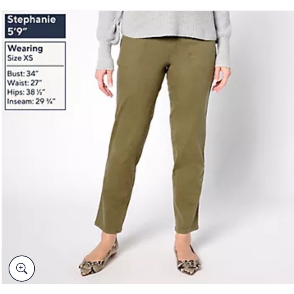 D&CO Green Ankle-Length Relaxed Fit Pants size medium